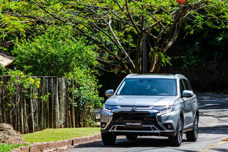  Mitsubishi Outlander HPE-S 2018 года  (LA) (фото 40 из 40)